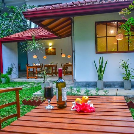Onera Villa Hikkaduwa Exterior foto